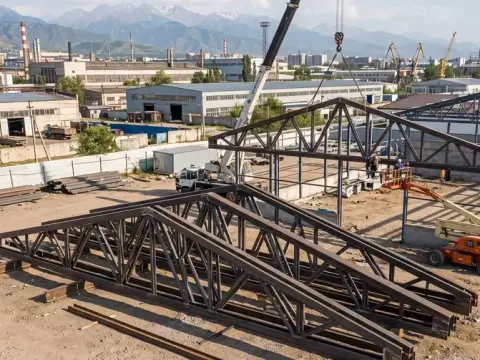 Welding of roof trusses for a warehouse on Ryskulov Avenue